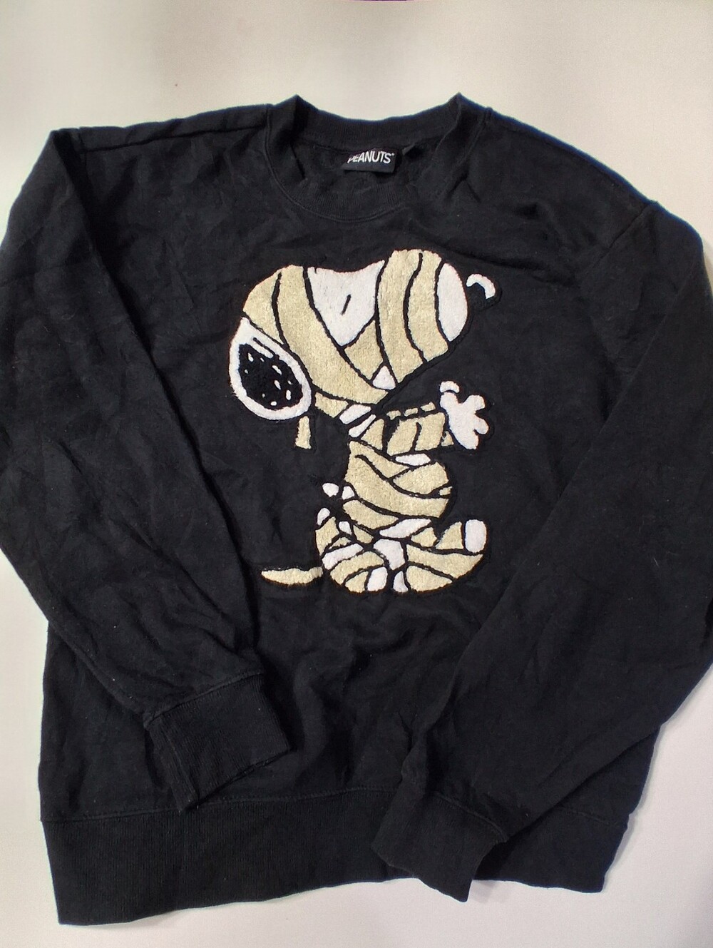 Peanuts Snoopy Mummy Halloween Black Sweatshirt Size S
